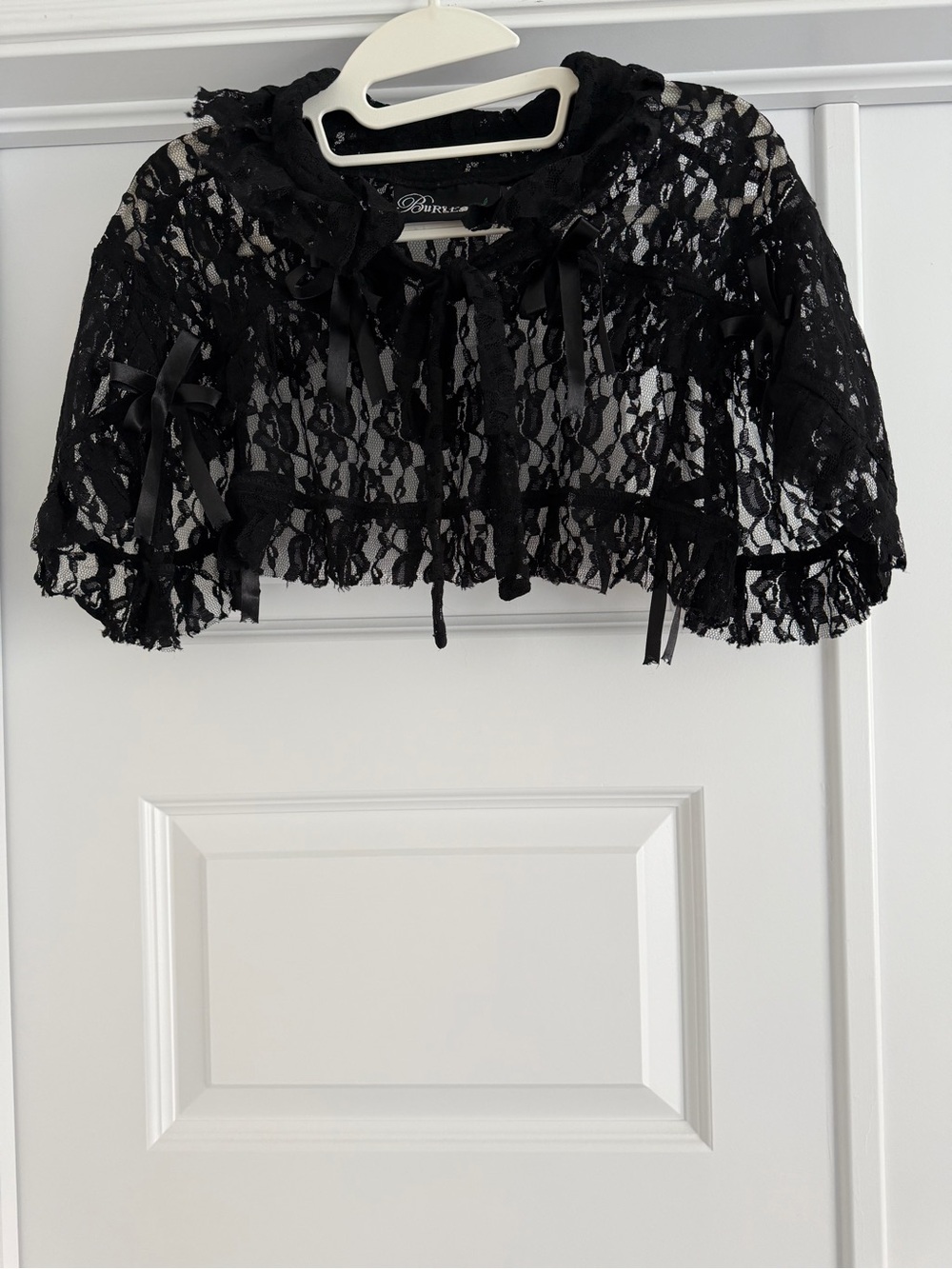 BURLESKA Amy Black Lace Overlay Bolero Shrug – One Size – Excellent Condition